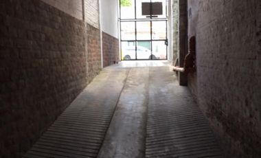 COCHERA CUBIERTA EN BANFIELD.