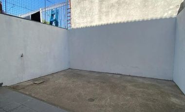 Venta Tablada Duplex al frente 3 ambientes con cochera y patio