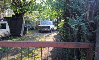 LOTE con CASA sobre calle BOURDET - SUPERFICIE 10 X 32 - 70mts2 cubiertos - Asfalto -