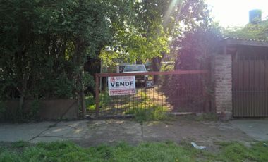 LOTE con CASA sobre calle BOURDET - SUPERFICIE 10 X 32 - 70mts2 cubiertos - Asfalto -