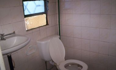 Alquiler dpto tipo casa Temperley $320.000 sin expensas. San Blas 800.Para 1 ó 2 personas