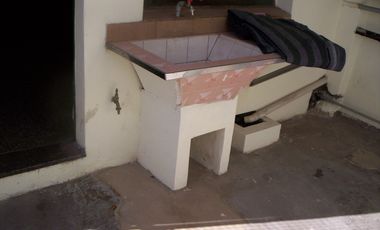 Alquiler dpto tipo casa Temperley $320.000 sin expensas. San Blas 800.Para 1 ó 2 personas