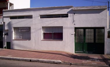 Alquiler dpto tipo casa Temperley $320.000 sin expensas. San Blas 800.Para 1 ó 2 personas