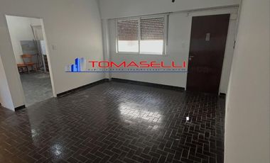 ALQUILER - DEPARTAMENTO 3 AMBIENTES - CON TERRAZA