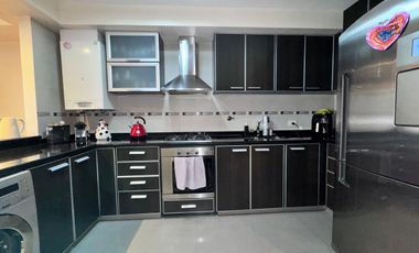 EXCELENTE DEPTO 4 AMB DOBLE COCHERA QUILMES CENTRO