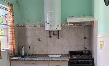 Vivienda Multifamiliar, Chalet, Casa En Dos Plantas, Patio, Lavadero,Excelente Estado, Buena Ubicacion