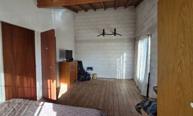 Vivienda Multifamiliar, Chalet, Casa En Dos Plantas, Patio, Lavadero,Excelente Estado, Buena Ubicacion