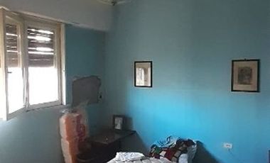 EXCELENTE CHALET COLONIAL DE 5 AMBIENTES