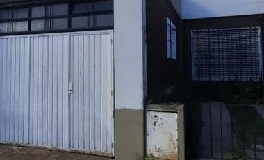 EXCELENTE CHALET COLONIAL DE 5 AMBIENTES