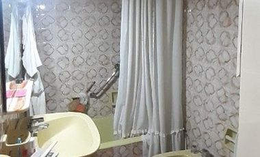 EXCELENTE CHALET COLONIAL DE 5 AMBIENTES