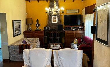 Casa Quinta en venta en excelente estado y ubicacion