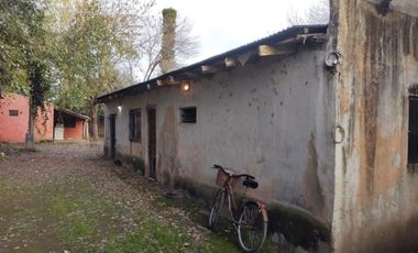 EXCELENTE PROPIEDAD CASA DE TRES AMBIENTES MAS DEPARTAMENTO DE DOSAMBENTES MEDIDAS DEL TERRENO 10 X 38