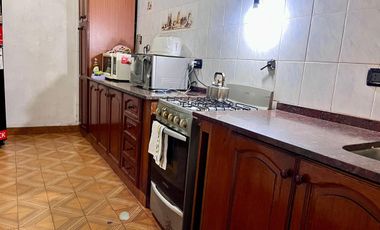 VENTA CASA 3 AMBIENTES MORON PERMUTA