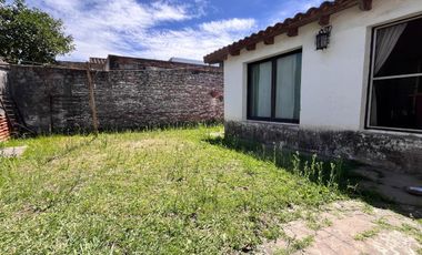VENTA CASA 3 AMBIENTES MORON PERMUTA