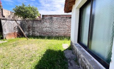 VENTA CASA 3 AMBIENTES MORON PERMUTA