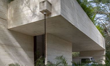 Casa de tres habitaciones en Country Club de Yucatán con vista al campo de golf
