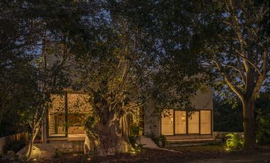 Casa de tres habitaciones en Country Club de Yucatán con vista al campo de golf