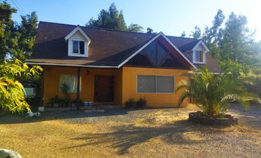 BELLAPROPIEDAD CON AMPLIO TERRENO EN LA PUNTA, MOSTAZAL