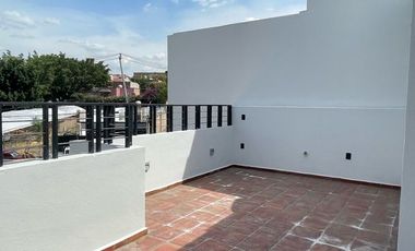 Casa nueva en venta en Loma Dorada (Rentada)