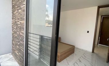 Casa nueva en venta en Loma Dorada (Rentada)