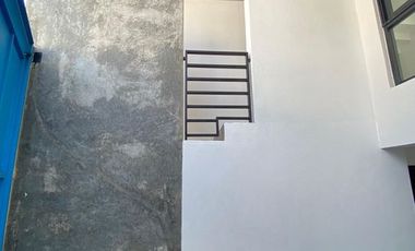 Casa nueva en venta en Loma Dorada (Rentada)