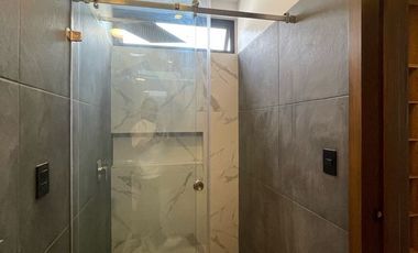 Casa nueva en venta en Loma Dorada (Rentada)