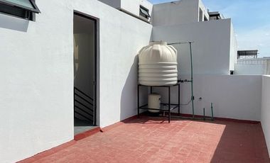 Casa nueva en venta en Loma Dorada (Rentada)