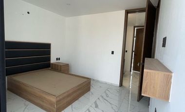 Casa nueva en venta en Loma Dorada (Rentada)