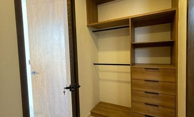 Casa nueva en venta en Loma Dorada (Rentada)