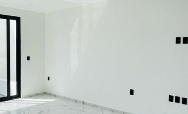 Casa nueva en venta en Loma Dorada (Rentada)