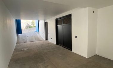 Casa nueva en venta en Loma Dorada (Rentada)