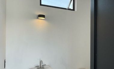 Casa nueva en venta en Loma Dorada (Rentada)