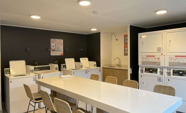 Confortable Studio, Vista despejada, Buena conectividad.