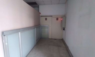 Oportunidad de Inversión: Local comercial a pasos del metro