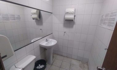 Oportunidad de Inversión: Local comercial a pasos del metro