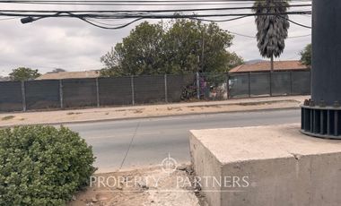 ¡Terreno ideal para Inversión! Con Excelente Ubicación Comercial  y Amplio Frente a Balmaceda