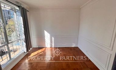 Amplio Departamento esquina de París con Santa Rosa