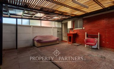 Oportunidad - Se vende casa muy cerca del metro Trinidad. Esquina Avenida Trinidad / Perú