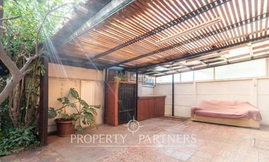 Oportunidad - Se vende casa muy cerca del metro Trinidad. Esquina Avenida Trinidad / Perú