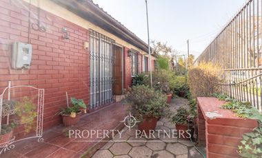 Oportunidad - Se vende casa muy cerca del metro Trinidad. Esquina Avenida Trinidad / Perú