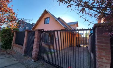 Casa en Arriendo en Alto Lo Castillo, Machalí