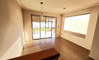Casa en Arriendo en El Polo, Machalí