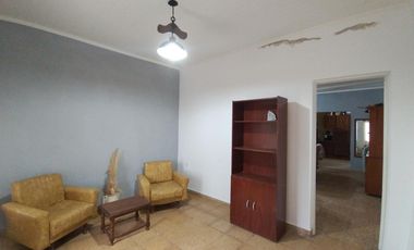 VENTA/PERMUTA - Casa 2 dormitorios - Villa Gobernador Gálvez.
