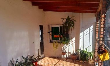VENTA/PERMUTA - Casa 2 dormitorios - Villa Gobernador Gálvez.