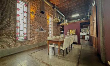 - Casa de estilo en Barrio Martin -