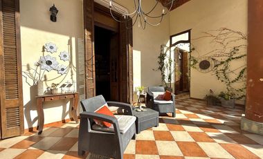 - Casa de estilo en Barrio Martin -