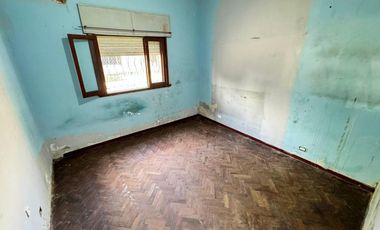 Venta de Casa en Remedios De Escalada 3 ambientes con Garaje
