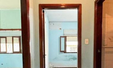 Venta de Casa en Remedios De Escalada 3 ambientes con Garaje