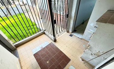 Venta de Casa en Remedios De Escalada 3 ambientes con Garaje