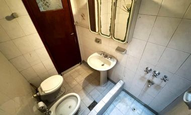 Venta de Casa en Remedios De Escalada 3 ambientes con Garaje
